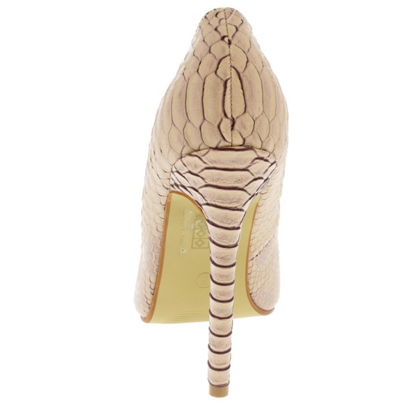 Wild Diva Shoes - Callie Beige Textured Snakeskin Pump Wild Diva Shoes - Callie Beige Textured Snakeskin Pump